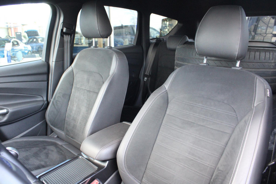 Ford Kuga 1.5 EcoBoost ST Line | Trekhaak 1800KG | Climate Control | Navigatie | Camera | Cruise Control |