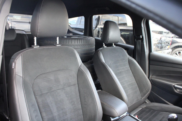 Ford Kuga 1.5 EcoBoost ST Line | Trekhaak 1800KG | Climate Control | Navigatie | Camera | Cruise Control |