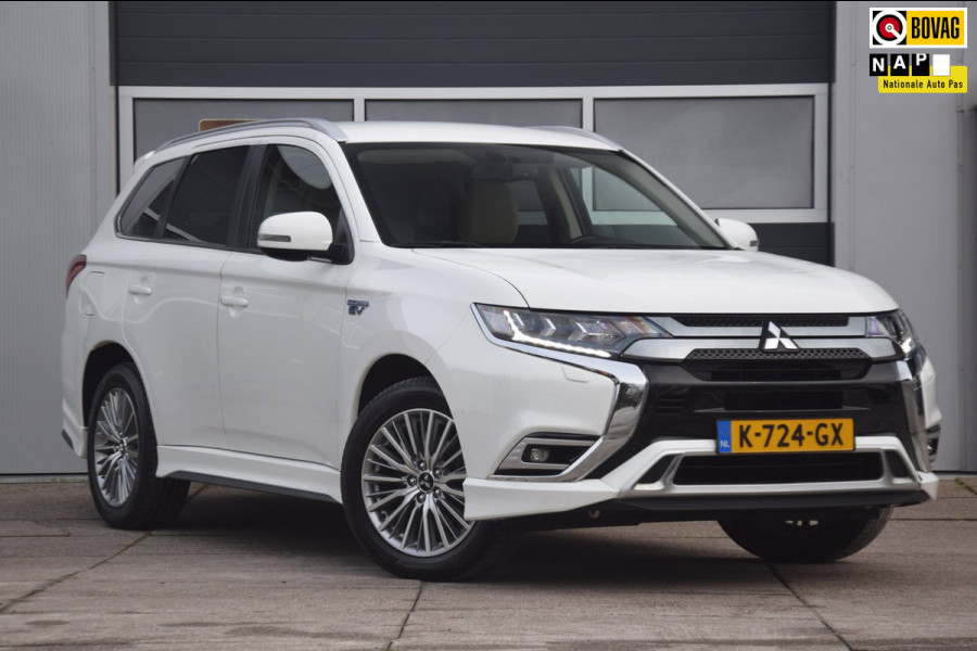 Mitsubishi Outlander 2.4 PHEV Pure+ Leer / Trekhaak / Side skirts