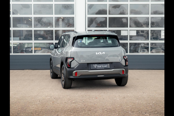 Kia EV2 Air 42.2 kWh 5p. | Actieprijs * | Clima | Adapt. cruise | Navi | Dakrails | 16" | Stoel&Stuur Verwarming | Apple Carplay