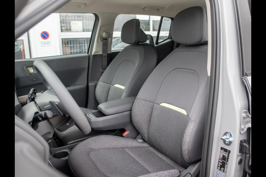 Kia EV2 Air 42.2 kWh 5p. | Actieprijs * | Clima | Adapt. cruise | Navi | Dakrails | 16" | Stoel&Stuur Verwarming | Apple Carplay