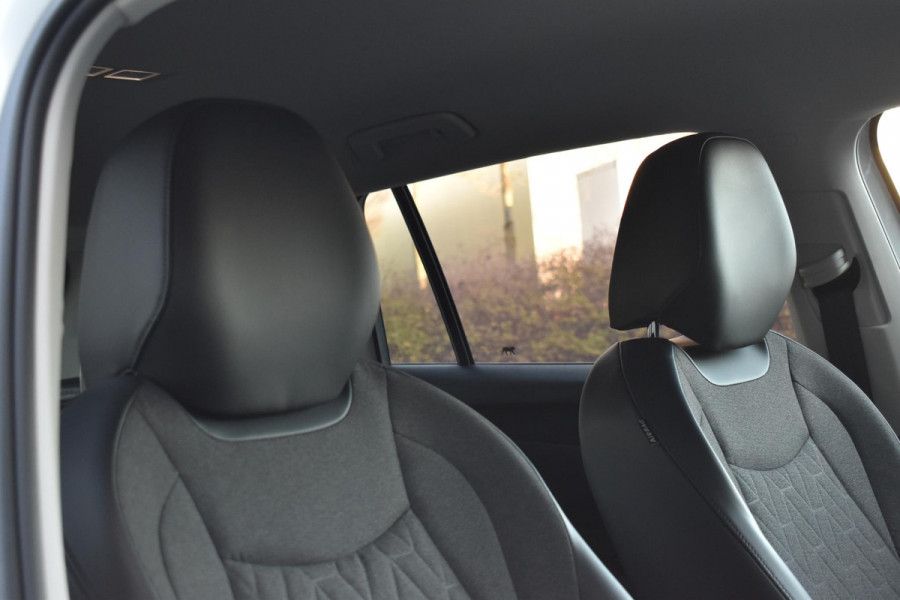 Volkswagen Tiguan 1.5 eTSI Life Edition Lane ACC Camera StuurVw