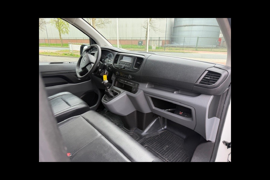 Toyota ProAce Worker 1.5 D-4D Cool Comfort AIRCO I PDC I 3-ZITS I LEDER INTERIEUR I ELEKTRISCHE RAMEN EN SPIEGELS