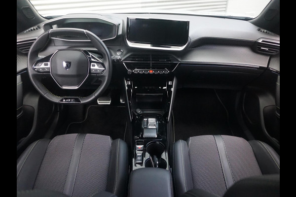 Peugeot e-2008 EV GT 54 kWh | PARKEERSENSOREN MET CAMERA | NAVI | CRUISE CONTROL | APPLE CARPLAY | 28.908 KM