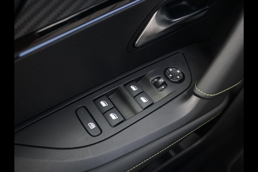 Peugeot e-2008 EV GT 54 kWh | PARKEERSENSOREN MET CAMERA | NAVI | CRUISE CONTROL | APPLE CARPLAY | 28.908 KM