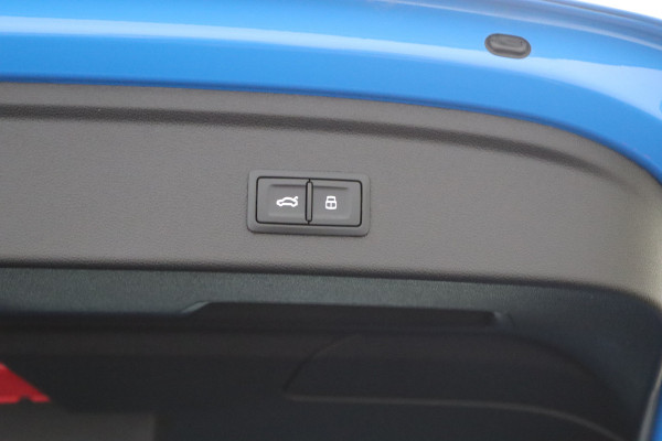 Audi A3 Sportback 35 TFSI 150 PK Automaat Edition One S-Line, Adap. Cruise Control, B&O sound, Stoelverwarming,