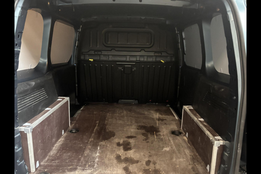 Peugeot Partner 1.5 HDI 130PK L1 130PK NIEUW MODEL Airco Cruise Control  LM velgen Navi Trekhaak PDC V&A Camera