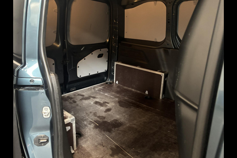 Peugeot Partner 1.5 HDI 130PK L1 130PK NIEUW MODEL Airco Cruise Control  LM velgen Navi Trekhaak PDC V&A Camera