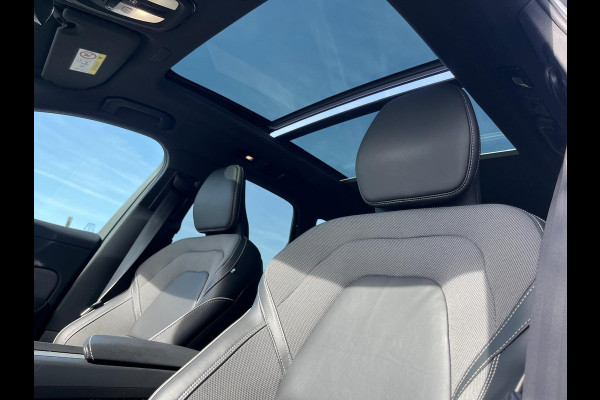 Volvo XC60 2.0 T6 Plug-in hybrid AWD R-Design Long Range | Luchtvering | Panorama dak | Memory | Harman Kardon | Adaptieve cruise |