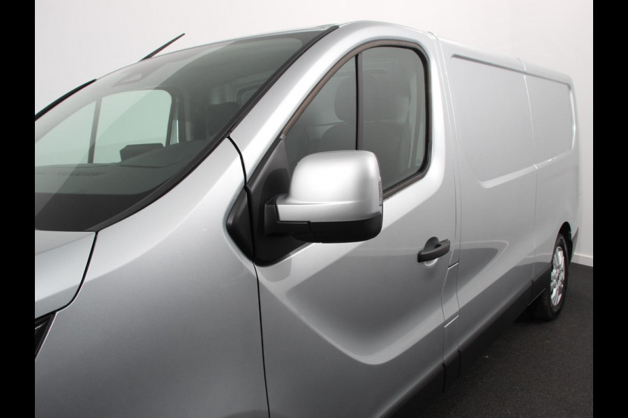Renault Trafic 2.0 Blue dCi 150 T30 L2H1 Advance Automaat Navigatie bluetooth DAB Camera Airco Trekhaak Lichtmetalen velgen