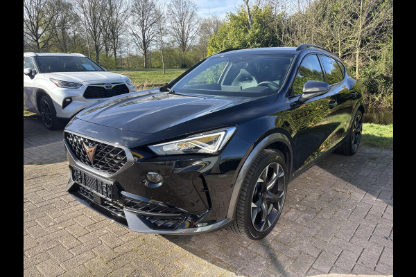 CUPRA Formentor 1.4 e-Hybrid VZ Performance | 245pk PHEV | Plug-in Hybride | Stoelverwarming | Camera | Adaptive cruise control | 19 inch