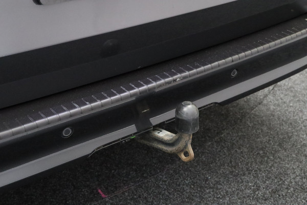 Mercedes-Benz V-Klasse 300d 237 PK 4-MATIC Extra Lang DC Avantgarde Edition AMG-Pakket, Trekhaak, Burmester, 360 Camera, Adap. Cruise