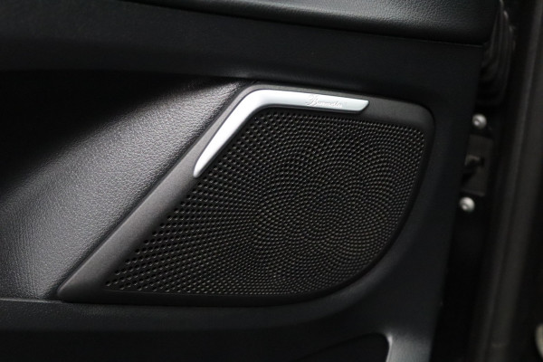 Mercedes-Benz V-Klasse 300d 237 PK 4-MATIC Extra Lang DC Avantgarde Edition AMG-Pakket, Trekhaak, Burmester, 360 Camera, Adap. Cruise