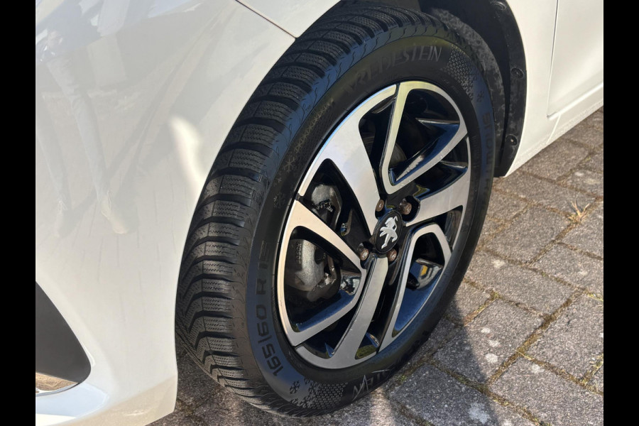 Peugeot 108 1.0 e-VTi Allure 72 PK | Cruise | Airco | Lichtmetalen velgen | 5-Deurs | Multifunctioneel Stuurwiel | 46.672 KM
