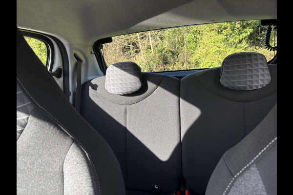 Peugeot 108 1.0 e-VTi Allure 72 PK | Cruise | Airco | Lichtmetalen velgen | 5-Deurs | Multifunctioneel Stuurwiel | 46.672 KM
