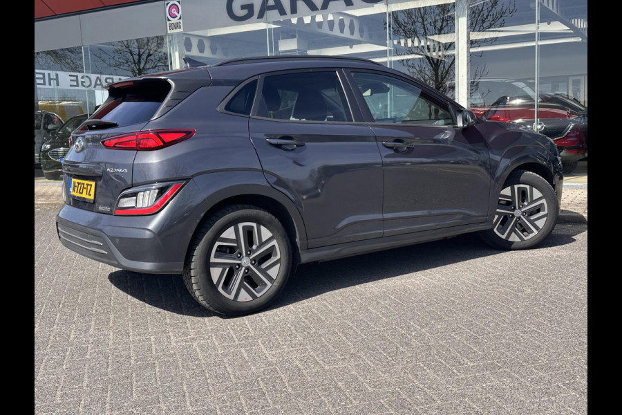 Hyundai Kona EV Fashion 64 kWh | SOH: 96,3%| Facelift | 3 Fase | Warmtepomp | Navi | HUD | Adaptive CC | Camera |