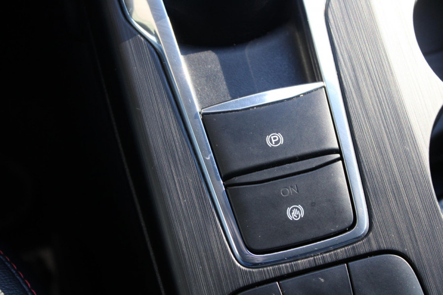 Ford Kuga 2.5 PHEV ST-Line X | Winterpack | Adaptieve Cruise Control | 19 Inch Lichtmetalen Velgen | B & O Sound | Electrische Achterklep