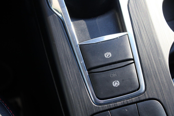 Ford Kuga 2.5 PHEV ST-Line X | Winterpack | Adaptieve Cruise Control | 19 Inch Lichtmetalen Velgen | B & O Sound | Electrische Achterklep