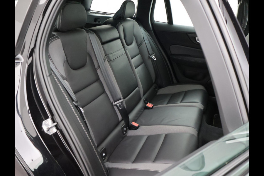 Volvo V60 2.0 T4 190 PK R-DESIGN + PANORAMADAK | WEGKL. TREKHAAK | STUURVERW. | ADAPTIVE CRUISE CONTROL