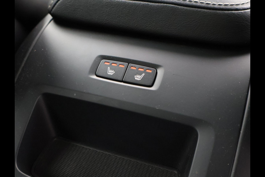 Volvo V60 2.0 T4 190 PK R-DESIGN + PANORAMADAK | WEGKL. TREKHAAK | STUURVERW. | ADAPTIVE CRUISE CONTROL