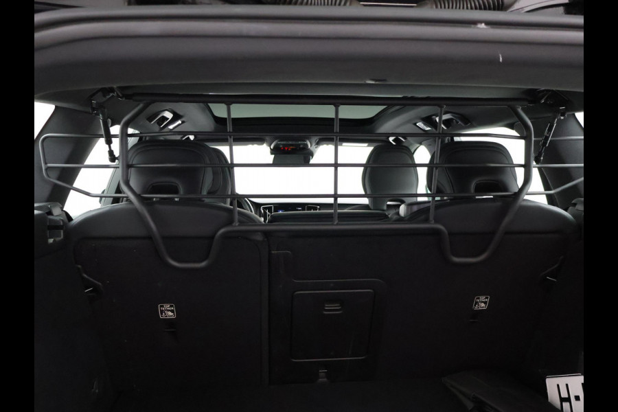 Volvo V60 2.0 T4 190 PK R-DESIGN + PANORAMADAK | WEGKL. TREKHAAK | STUURVERW. | ADAPTIVE CRUISE CONTROL