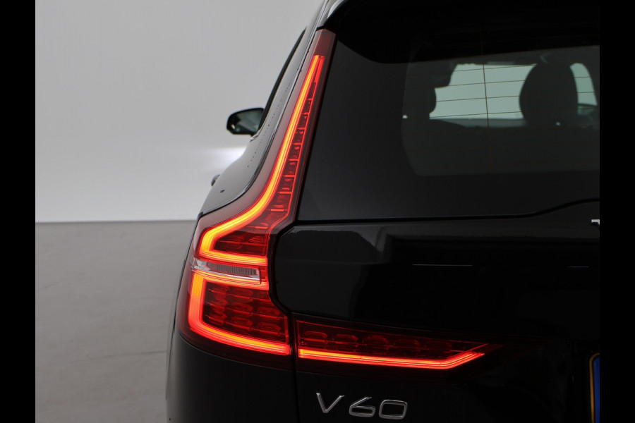 Volvo V60 2.0 T4 190 PK R-DESIGN + PANORAMADAK | WEGKL. TREKHAAK | STUURVERW. | ADAPTIVE CRUISE CONTROL