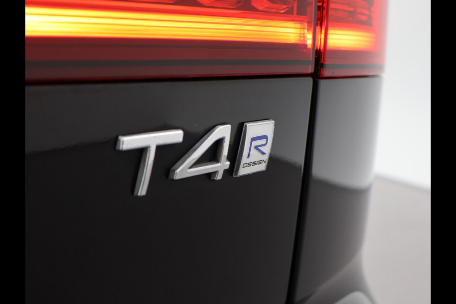 Volvo V60 2.0 T4 190 PK R-DESIGN + PANORAMADAK | WEGKL. TREKHAAK | STUURVERW. | ADAPTIVE CRUISE CONTROL