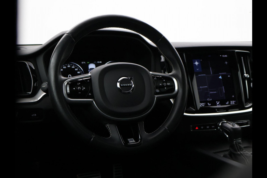 Volvo V60 2.0 T4 190 PK R-DESIGN + PANORAMADAK | WEGKL. TREKHAAK | STUURVERW. | ADAPTIVE CRUISE CONTROL