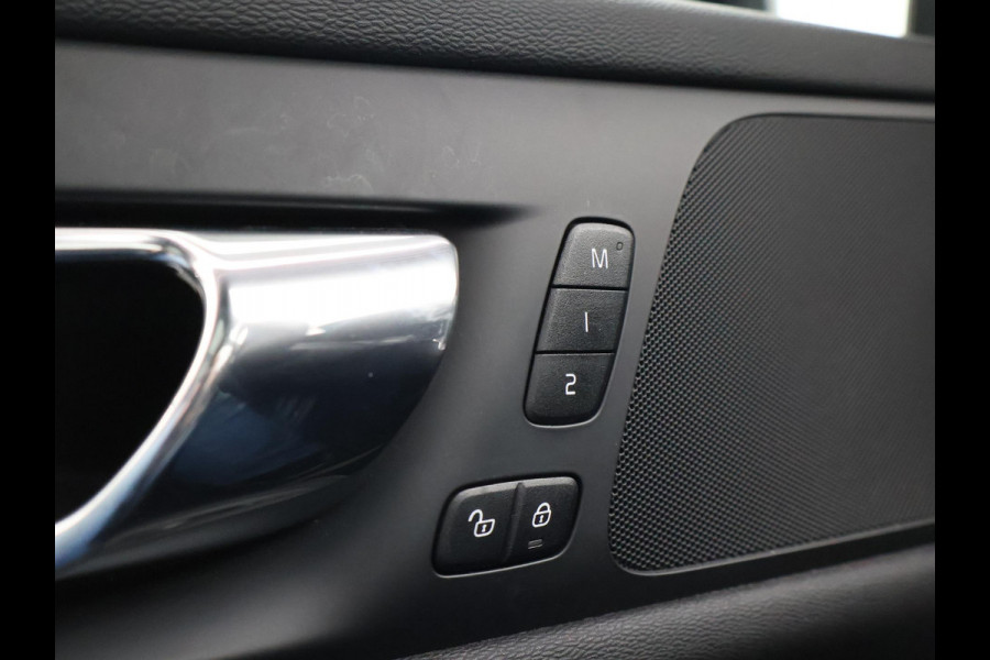 Volvo V60 2.0 T4 190 PK R-DESIGN + PANORAMADAK | WEGKL. TREKHAAK | STUURVERW. | ADAPTIVE CRUISE CONTROL