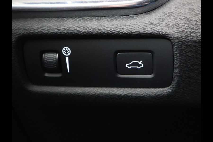 Volvo V60 2.0 T4 190 PK R-DESIGN + PANORAMADAK | WEGKL. TREKHAAK | STUURVERW. | ADAPTIVE CRUISE CONTROL
