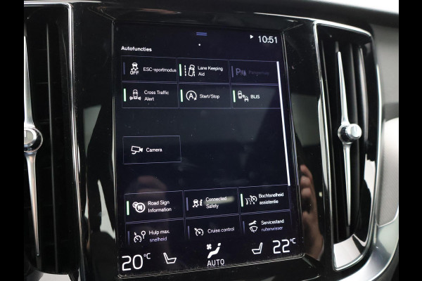 Volvo V60 2.0 T4 190 PK R-DESIGN + PANORAMADAK | WEGKL. TREKHAAK | STUURVERW. | ADAPTIVE CRUISE CONTROL