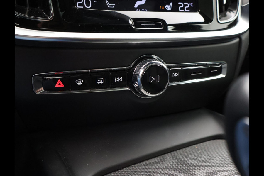 Volvo V60 2.0 T4 190 PK R-DESIGN + PANORAMADAK | WEGKL. TREKHAAK | STUURVERW. | ADAPTIVE CRUISE CONTROL