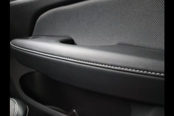 Volvo V60 2.0 T4 190 PK R-DESIGN + PANORAMADAK | WEGKL. TREKHAAK | STUURVERW. | ADAPTIVE CRUISE CONTROL