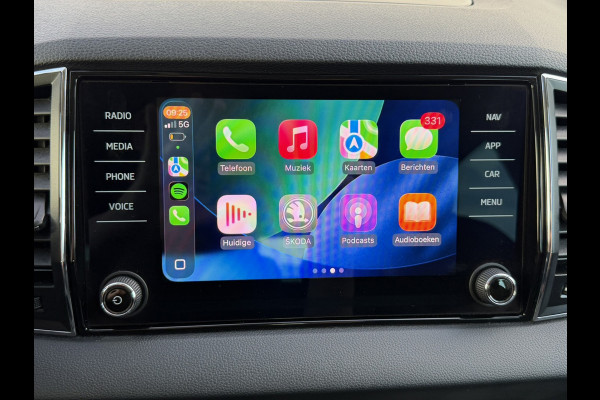 Škoda Karoq 1.5 TSI ACT Automaat Digital dash Carplay 360 Camera Cruise Navigatie Stoel-Stuur Verwarming Elek-A klep