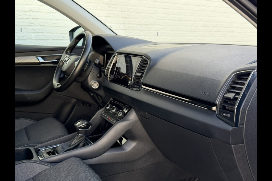 Škoda Karoq 1.5 TSI ACT Automaat Digital dash Carplay 360 Camera Cruise Navigatie Stoel-Stuur Verwarming Elek-A klep