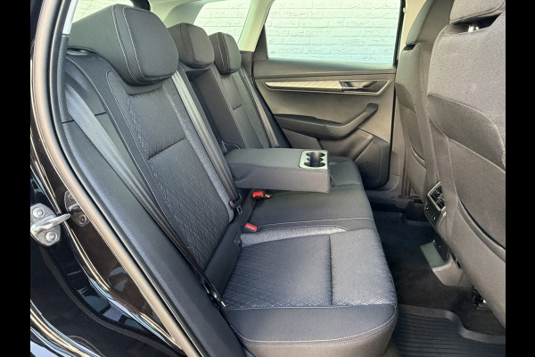 Škoda Karoq 1.5 TSI ACT Automaat Digital dash Carplay 360 Camera Cruise Navigatie Stoel-Stuur Verwarming Elek-A klep