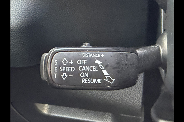 Škoda Karoq 1.5 TSI ACT Automaat Digital dash Carplay 360 Camera Cruise Navigatie Stoel-Stuur Verwarming Elek-A klep