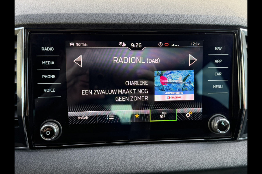 Škoda Karoq 1.5 TSI ACT Automaat Digital dash Carplay 360 Camera Cruise Navigatie Stoel-Stuur Verwarming Elek-A klep