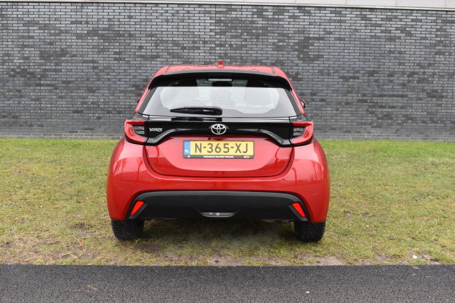 Toyota Yaris 1.5 VVT-i Dynamic 1e eigenaar Navigatie Parkeer camera