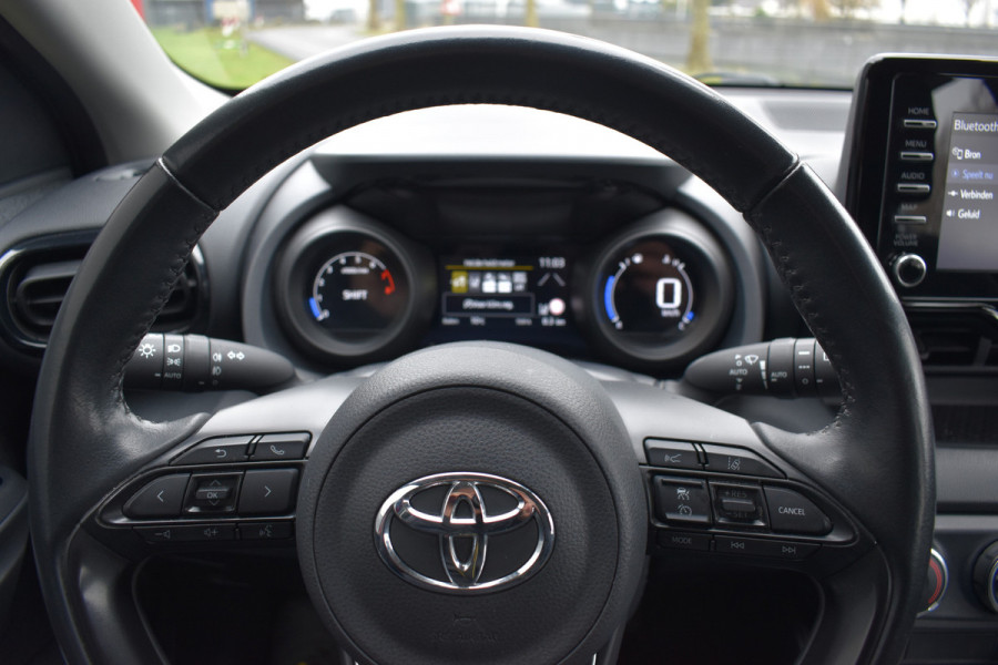 Toyota Yaris 1.5 VVT-i Dynamic 1e eigenaar Navigatie Parkeer camera