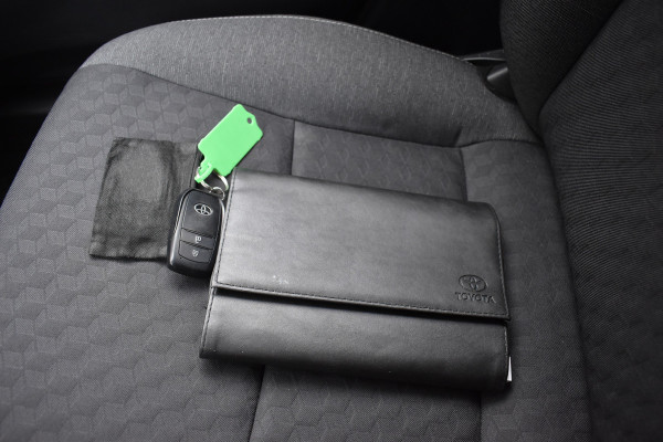 Toyota Yaris 1.5 VVT-i Dynamic 1e eigenaar Navigatie Parkeer camera