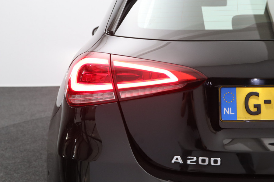 Mercedes-Benz A-Klasse 200 164 PK Automaat AMG Business Solution, Sfeerverlichting, Camera