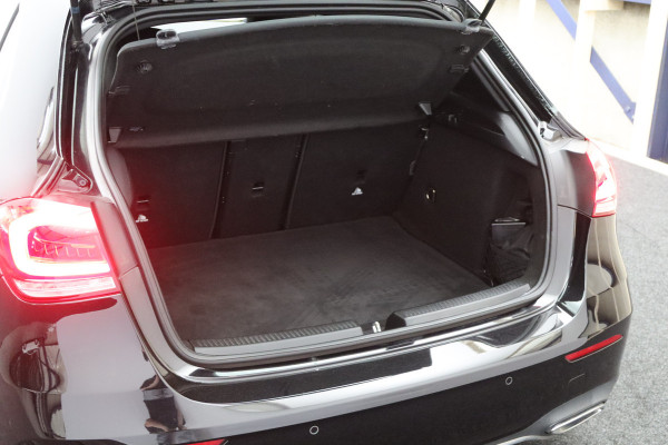 Mercedes-Benz A-Klasse 200 164 PK Automaat AMG Business Solution, Sfeerverlichting, Camera