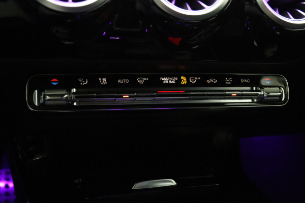 Mercedes-Benz A-Klasse 200 164 PK Automaat AMG Business Solution, Sfeerverlichting, Camera