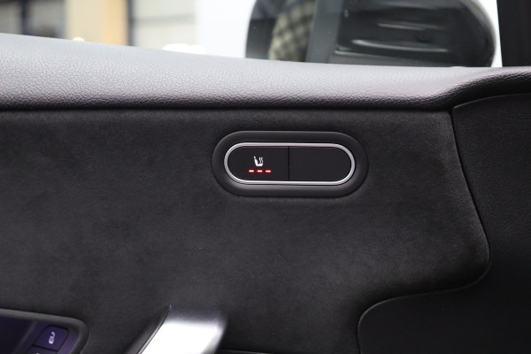 Mercedes-Benz A-Klasse 200 164 PK Automaat AMG Business Solution, Sfeerverlichting, Camera