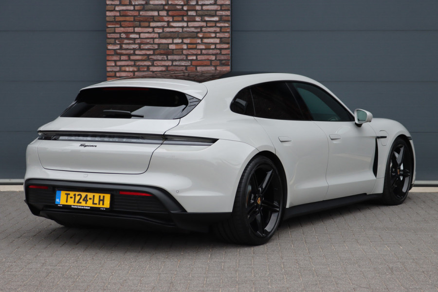 Porsche Taycan Sport Turismo 79 kWh | Achterasbesturing | Luchtvering | Sport-Chrono | ACC | Panoramadak | 18-wegs | BOSE |  Memory | Surround Camera | Verwarmd Stuurwiel |