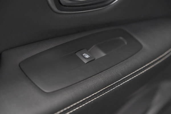 Renault Scénic TCe 140 EDC Intens | Trekhaak | Camera | Dodehoekdetectie | Parkeersensoren