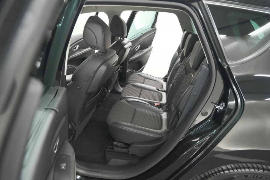 Renault Scénic TCe 140 EDC Intens | Trekhaak | Camera | Dodehoekdetectie | Parkeersensoren