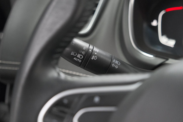 Renault Scénic TCe 140 EDC Intens | Trekhaak | Camera | Dodehoekdetectie | Parkeersensoren