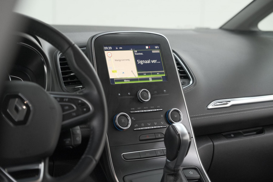 Renault Scénic TCe 140 EDC Intens | Trekhaak | Camera | Dodehoekdetectie | Parkeersensoren